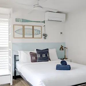 The Surf House Hostel Byron Bay